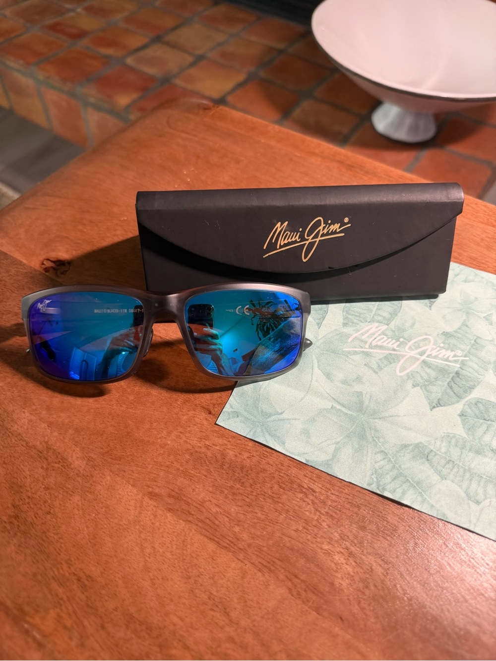 Maui Jim Pokowai Arch B439-11M Blue Hawaii Polarized Sunglasses 58mm - Picture 3 of 7